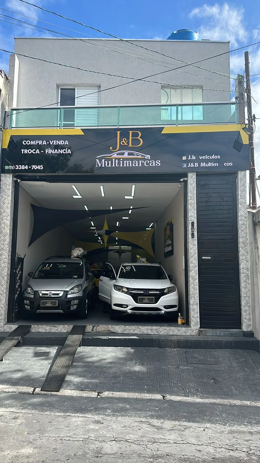 Fachada da loja Veículos à venda em Thank God MULTIMARCAS LTDA - São Paulo - SP | Mobiauto