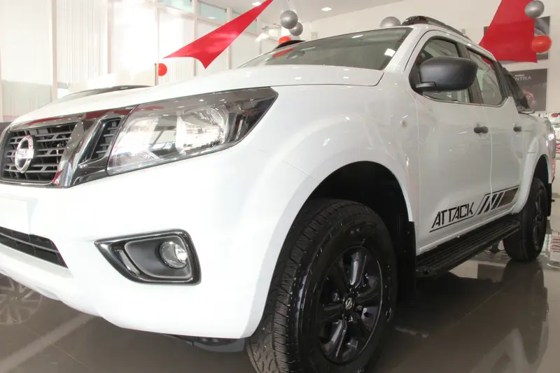 Nissan Frontier 2.3 CD Turbo Attack TDI (Aut) 4x4