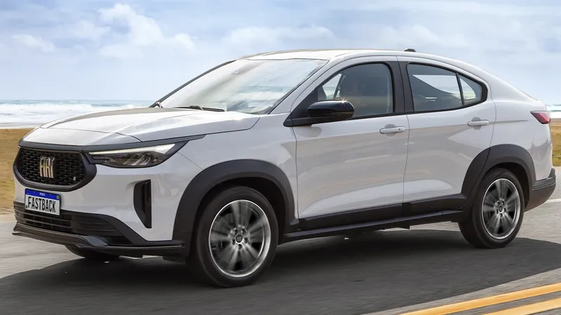 Fiat Fastback 2024 estreia com nova versão de entrada de R$ 115.990