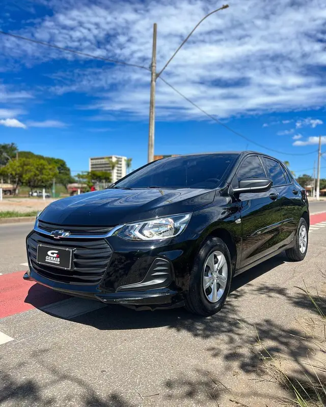 Carro Chevrolet Onix 2023 1.0