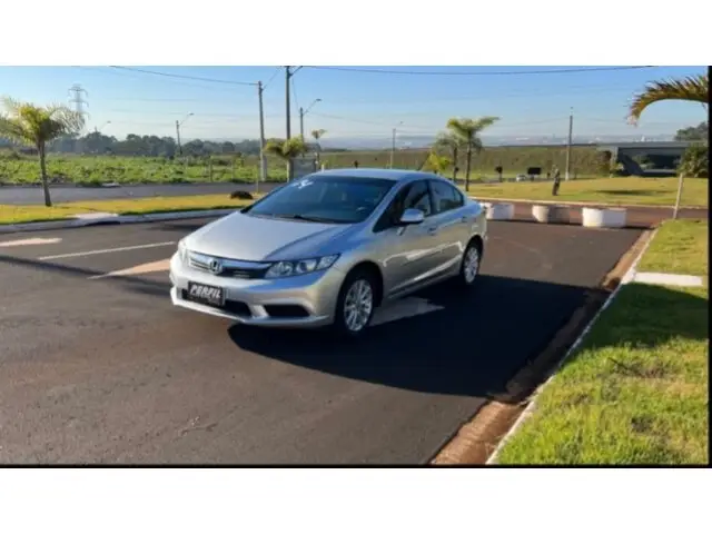Honda Civic New  LXS 1.8 16V i-VTEC (Flex)