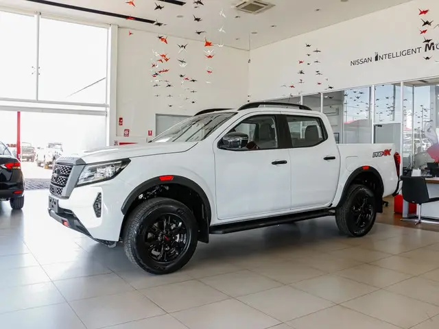 Carro Nissan Frontier 2023 2.3 TD CD PRO-4X 4x4
