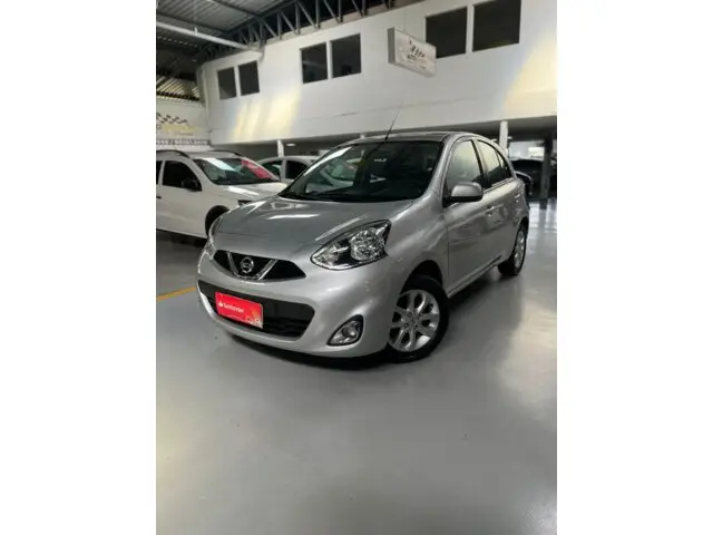 Nissan March 1.0 12V SV (Flex)