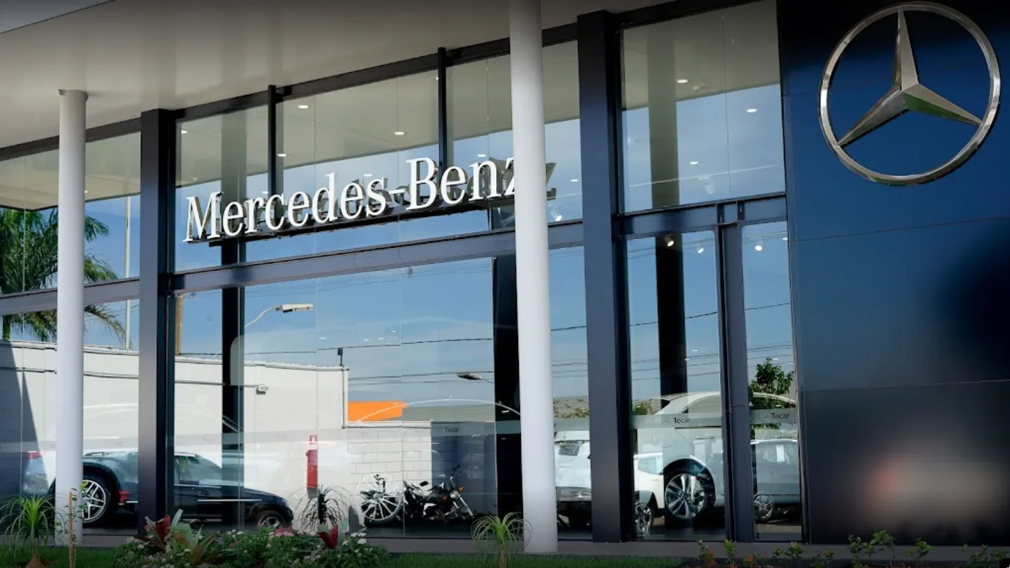 Fachada da loja Veículos à venda em Tecar Mercedes-Benz Uberlândia - Uberlândia - MG