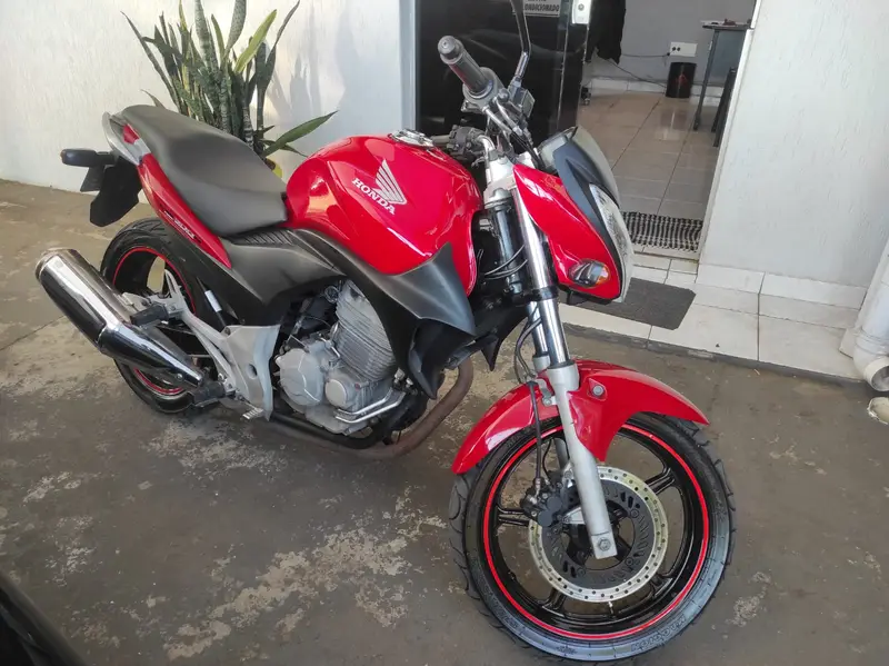 Honda CB 300R Standard