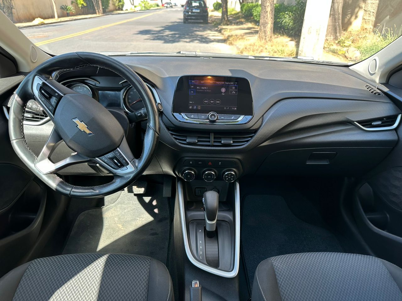 Chevrolet Onix Plus