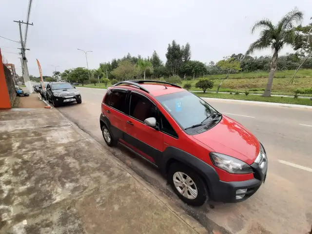 Carro Fiat Idea 2012 Adventure 1.8 16V E.TorQ Dualogic (Flex)