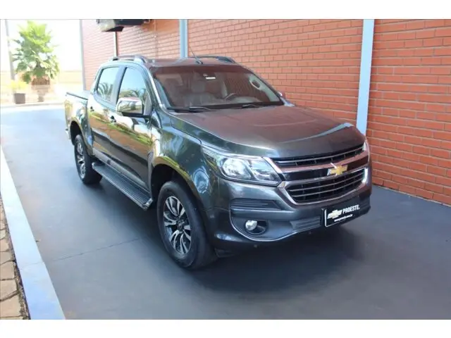 Carro Chevrolet S10 Cabine Dupla 2017 S10 2.5 ECOTEC SIDI LTZ 4x2 (Cabine Dupla)