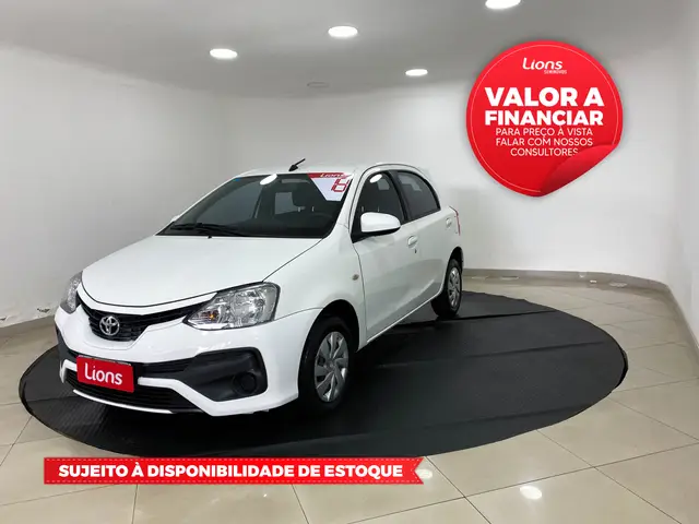 Carro Toyota Etios 2018 XS 1.5 (Flex)
