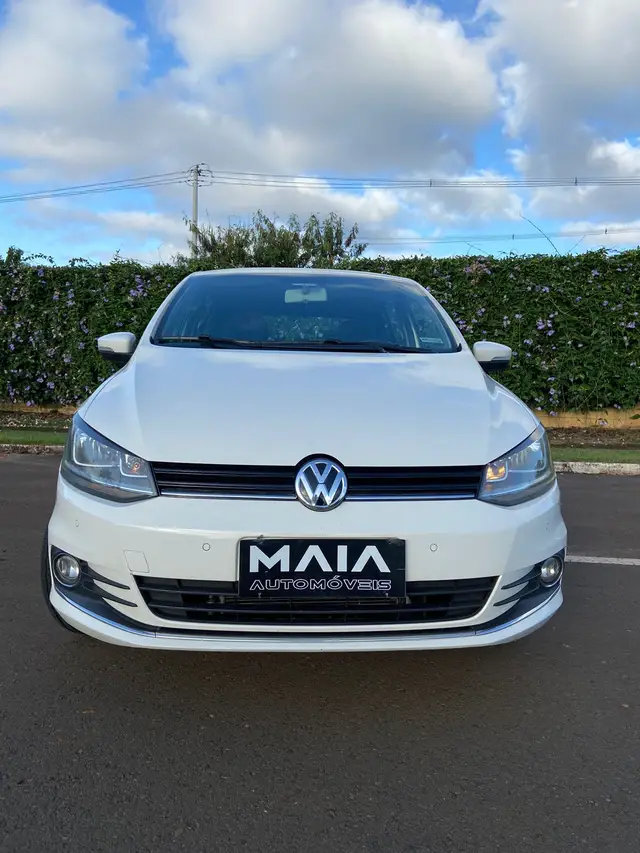 Carro Volkswagen Fox 2015 Highline 1.6 16v MSI (Flex)