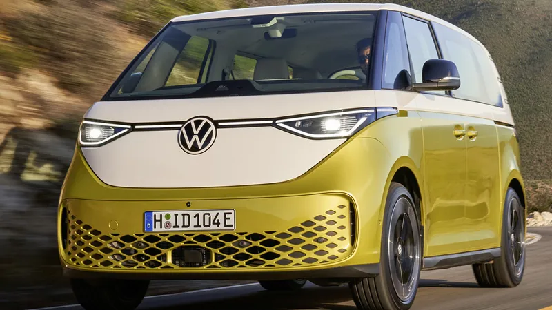 VW Kombi volta ao Brasil elétrica, com 200 cv e por R$ 300.000
