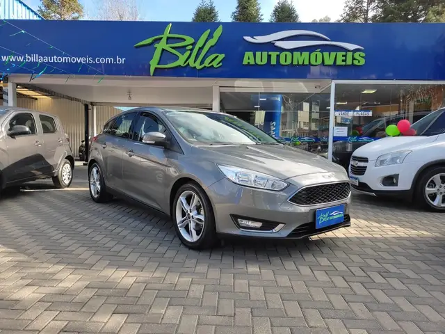 Carro Ford Focus Hatch 2016 SE 1.6 16V TiVCT