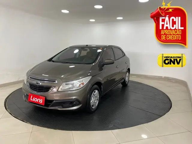 Carro Chevrolet Onix 2014 1.0 LT SPE/4
