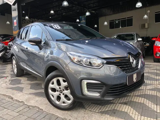 Carro Renault Captur 2018 Life 1.6 CVT (Flex) (PCD)