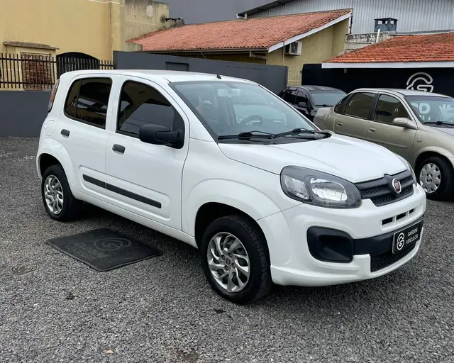 Carro Fiat Uno 2020 Attractive 1.0 8V (Flex) 4p