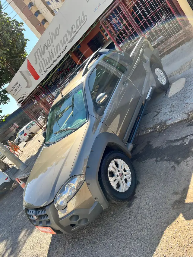 Carro Fiat Strada 2010 Adventure Locker 1.8 8V (Flex) (Cabine Estendida)