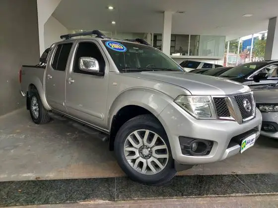 Carro Nissan Frontier 2013 SL 2.5 TD CD 4x4 (aut)