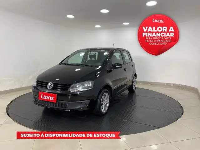 Carro Volkswagen Fox 2014 1.0 TEC (Flex) 2p