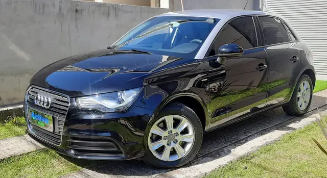 Carro Audi A1 2014 1.4 TFSI Sportback Attraction S Tronic