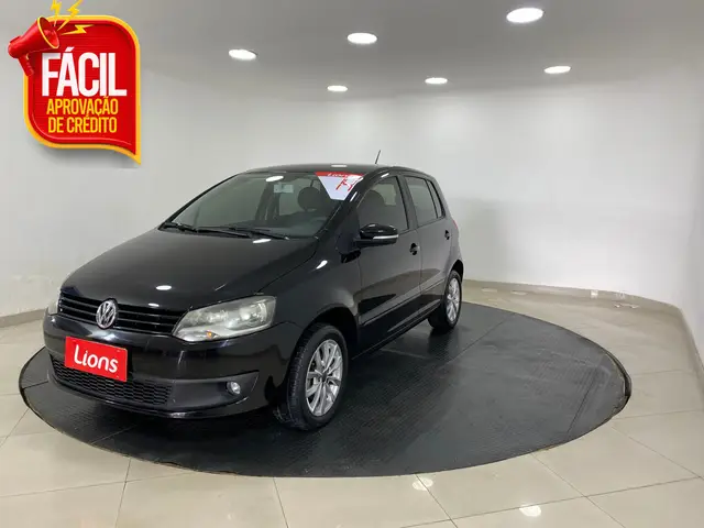Carro Volkswagen Fox 2014 1.0 TEC (Flex) 2p