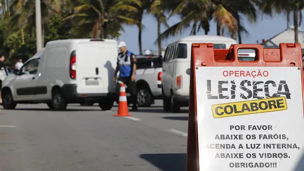 Lei Seca brasileira é uma das mais rigorosas do mundo; multa para infrator é 10 vezes o valor de uma infração gravíssima