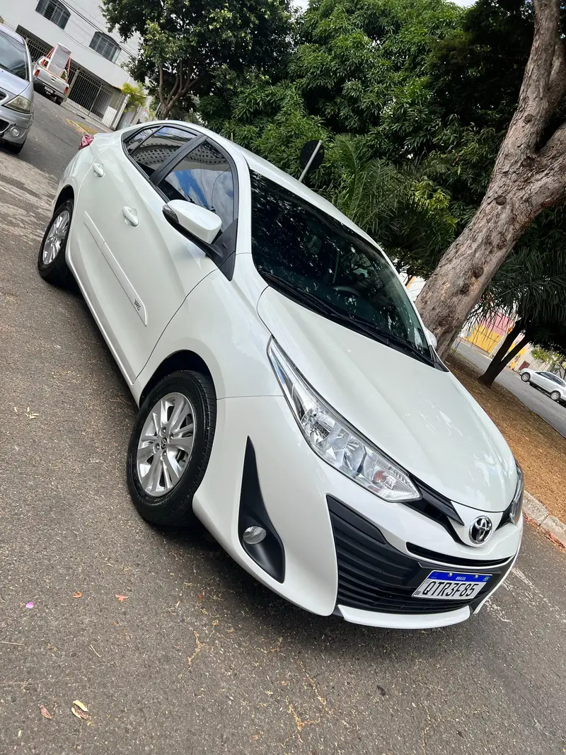 Toyota 1.5 XL CVT (Flex)