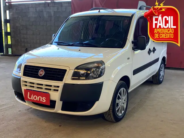 Carro Fiat Doblò 2021 Essence 1.8 16V (Flex)