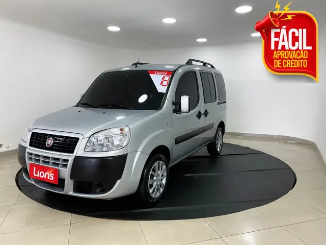 Carro Fiat Doblò 2018 Essence 1.8 5L (Flex)