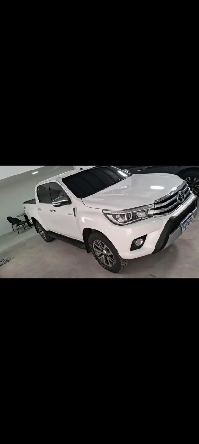 Carro Toyota Hilux Cabine Dupla 2017 Hilux 2.8 TDI SRX CD 4x4 (Aut)