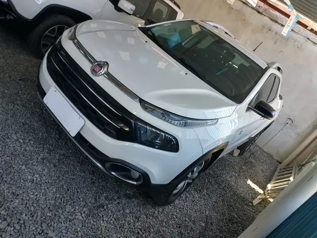 Carro Fiat Toro 2018 Volcano 2.0 diesel AT9 4x4