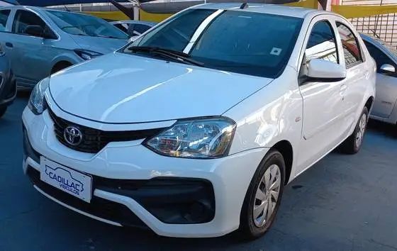 Toyota Etios Sedan X 1.5 (Flex)