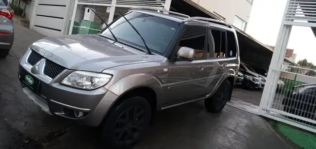 Carro Mitsubishi Pajero TR4 2011 2.0 16V (Flex)