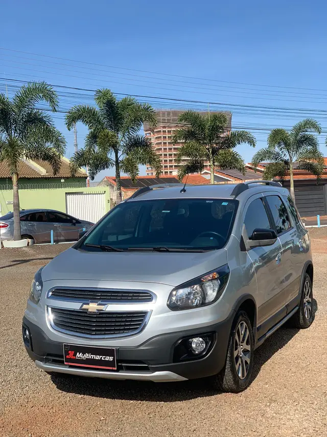 Carro Chevrolet Spin 2018 Activ 1.8 (Flex) (Aut)