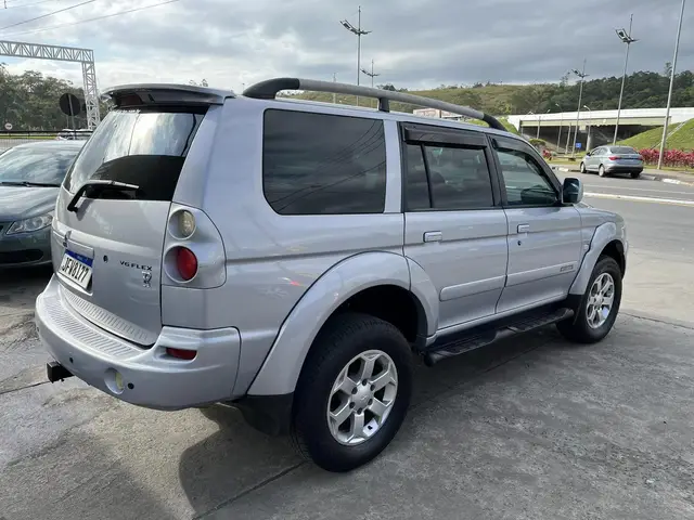 Carro Mitsubishi Pajero Sport 2011 3.5 V6 Flex 4x4 Aut.