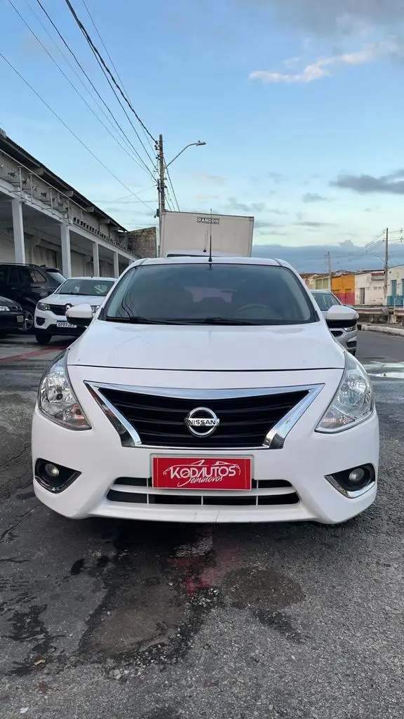 Carro Nissan Versa 2018 1.6 16V SL FlexStart CVT (Flex)