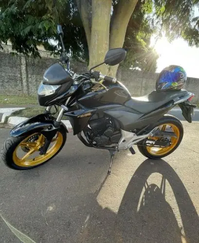 Carro Honda CB 300R 2014 Standard