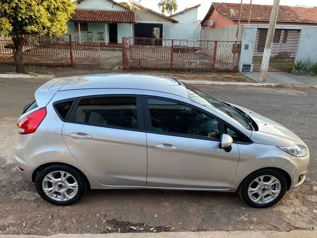 Carro Ford New Fiesta Hatch 2015 New Fiesta SE 1.6 16V PowerShift
