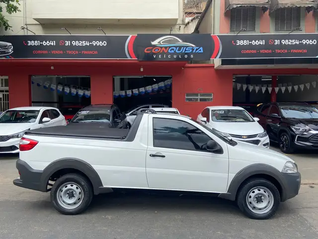 Carro Fiat Strada 2015 Working 1.4 (Flex)
