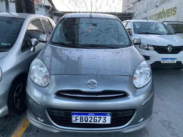 Carro Nissan March 2012 1.6 16V SR (Flex)
