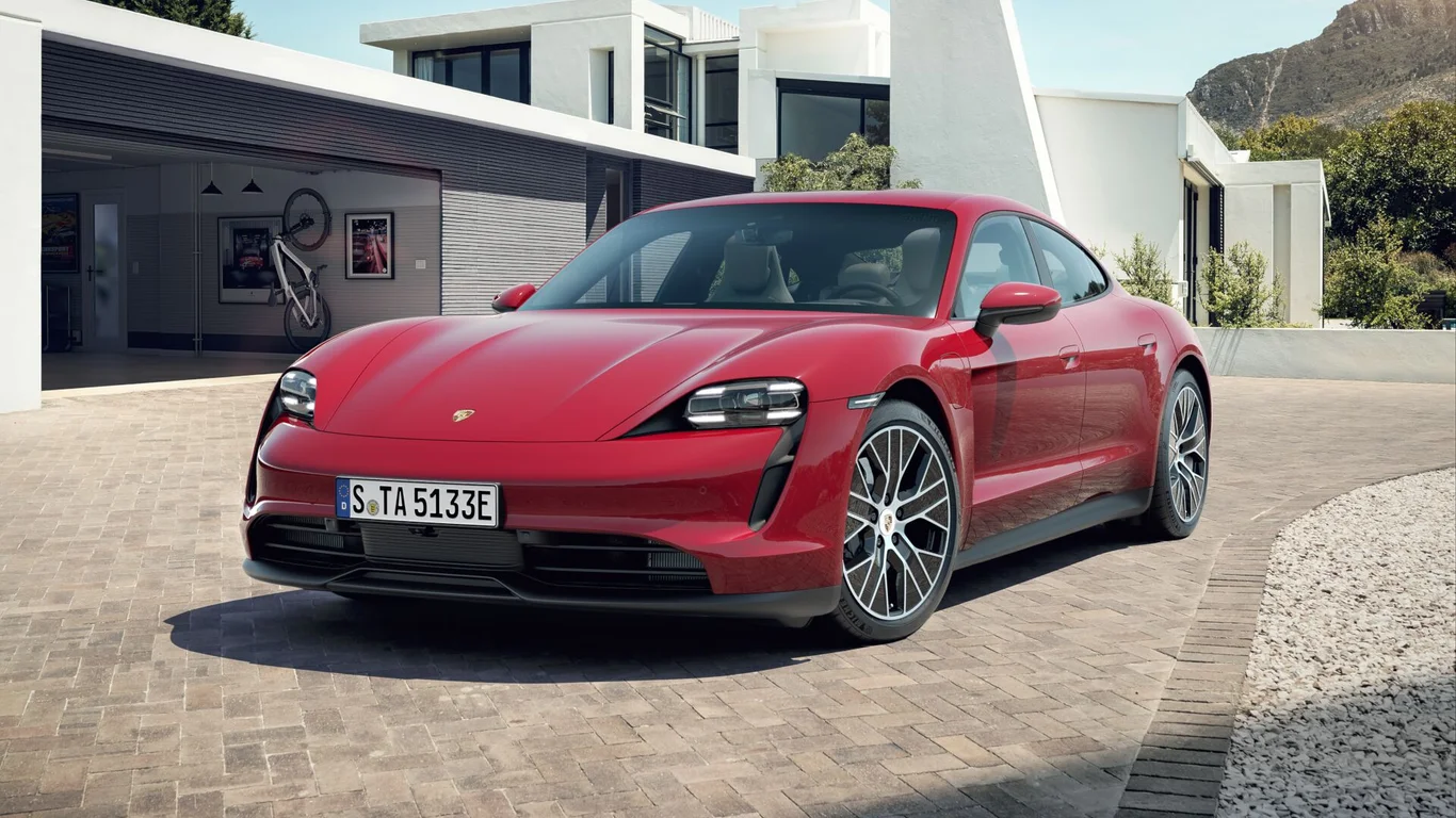 Porsche Taycan Turbo GT (Elétrico)