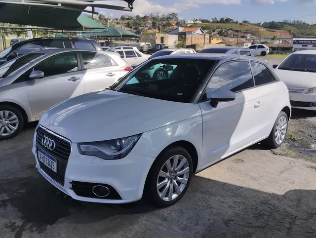 Carro Audi A1 2013 1.4 TFSI Attraction S Tronic