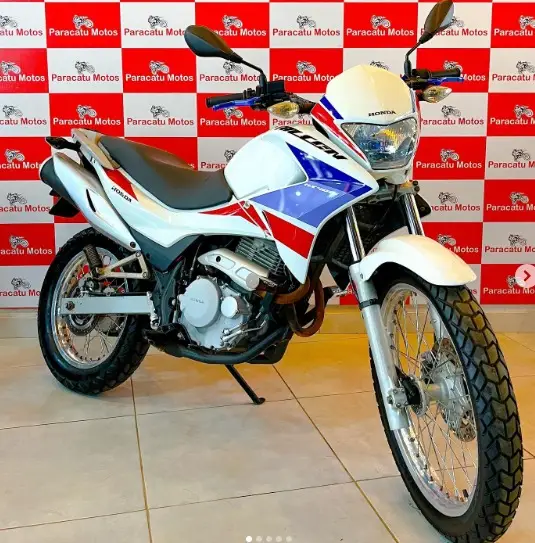 Carro Honda NX 4 Falcon 2015 400i