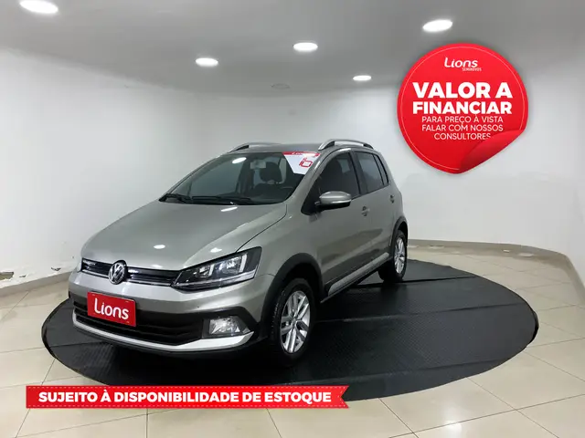 Carro Volkswagen CrossFox 2016 1.6 16v MSI (Flex)
