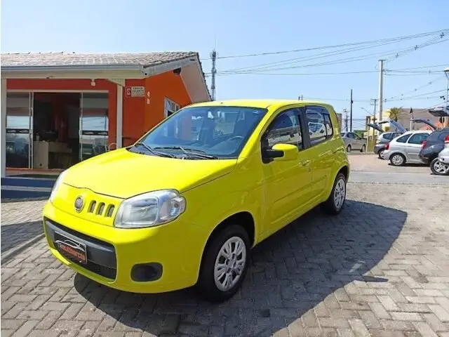 Carro Fiat Uno 2012 Vivace 1.0 8V (Flex) 4p