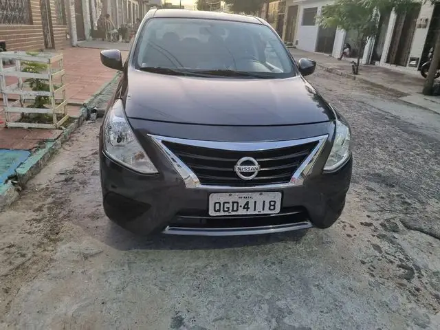 Carro Nissan Versa 2016 1.0 12V (Flex)