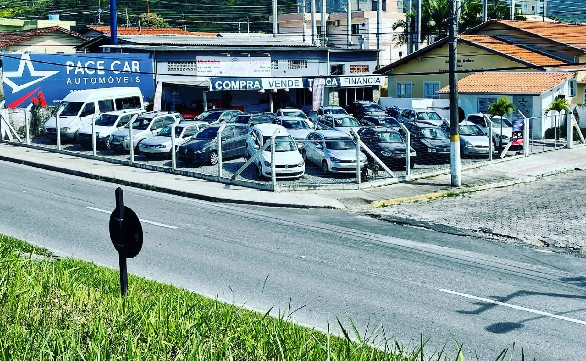 Fachada da loja Veículos à venda em PACE CAR AUTOMOVEIS - Itapema - SC