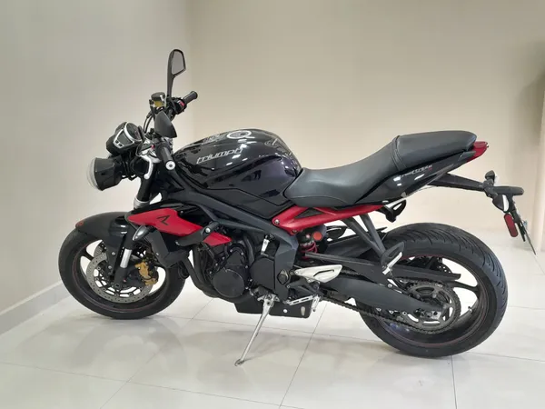 triumph street triple 2014