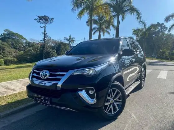 Carro Toyota SW4 2020 2.8 TDI SRX 7L 4x4 (Aut) (Diesel)