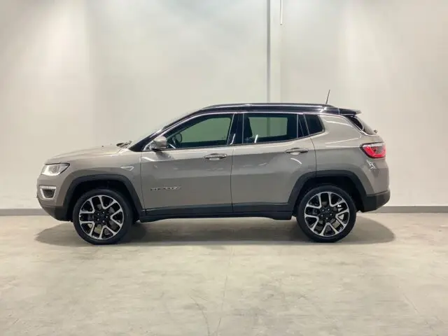 Carro Jeep Compass 2019 2.0 Limited (Aut) (Flex)
