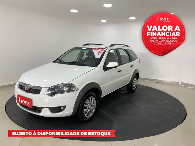 Carro Fiat Weekend 2016 Trekking 1.6 E.torQ (Flex)